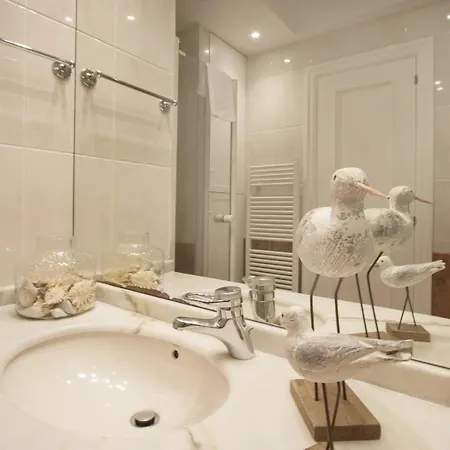 Bare By Oldtown Ss * 산세바스티안