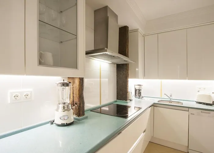 Bare By Oldtown Ss Apartment *