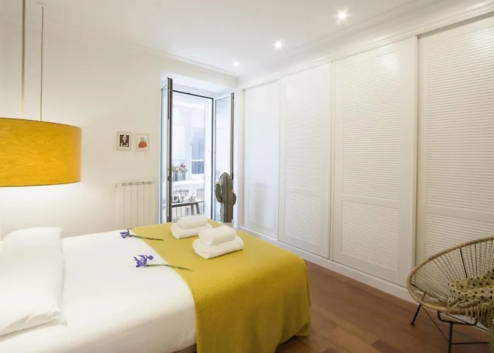 Bare By Oldtown Ss Apartment *