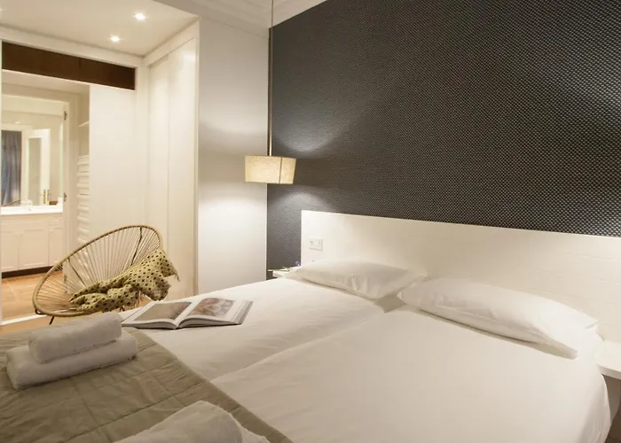 Bare By Oldtown Ss Apartment