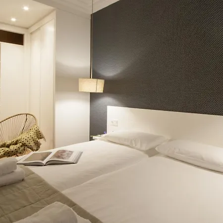 Bare By Oldtown Ss Apartment